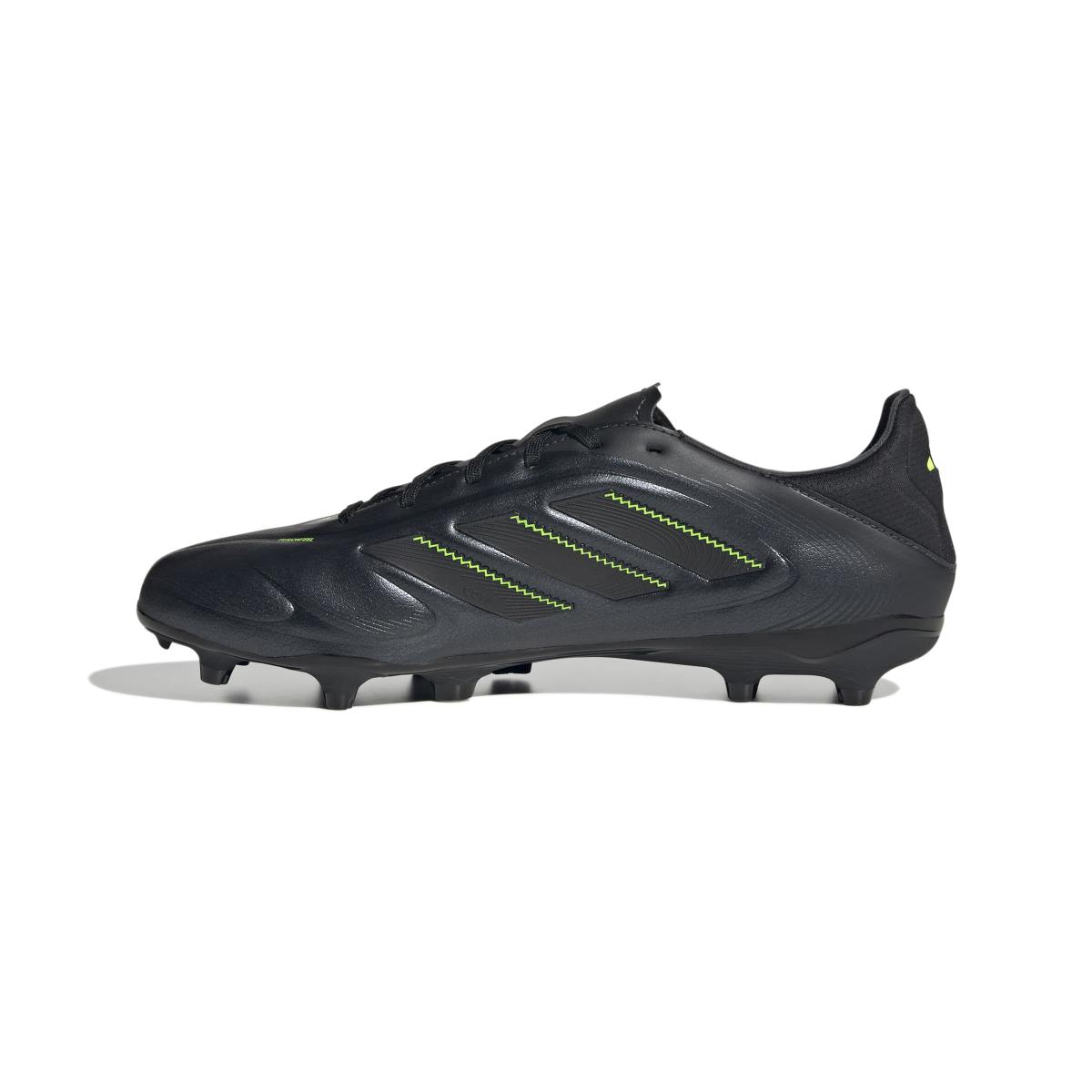 product/2/0/2025_adidas_jh6300_4_footwear_photography_side_medial_center_view_white.jpg