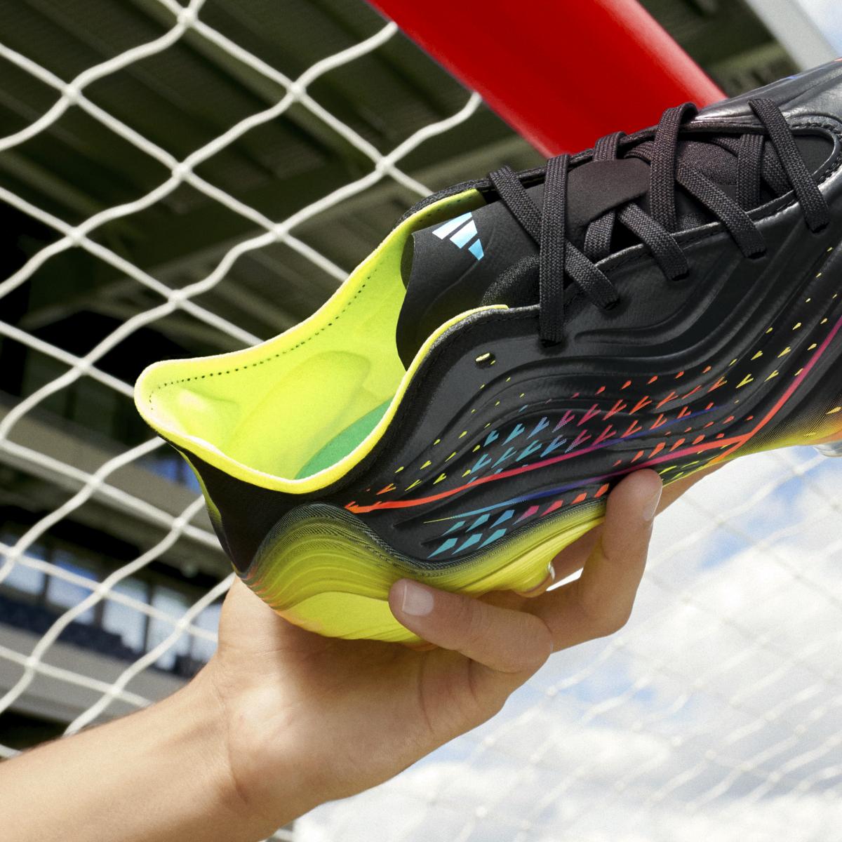 product/a/d/adidas_gw3605_15_footwear_photography_highlight_view_2_white_000.jpg