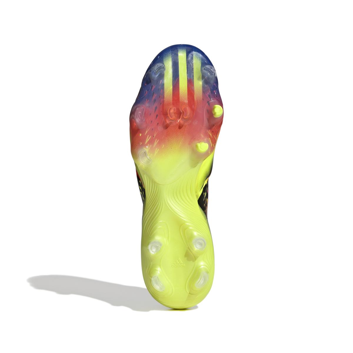 product/a/d/adidas_gw3605_3_footwear_photography_bottom_view_white_000.jpg
