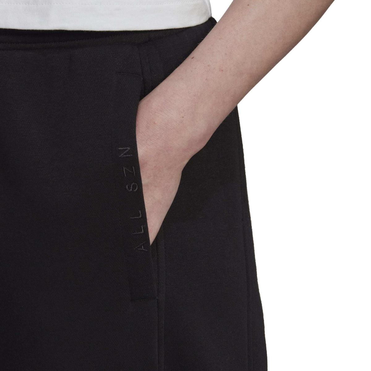 product/a/d/adidas_hk0439_6_apparel_on_model_detail_view_1_white.jpg