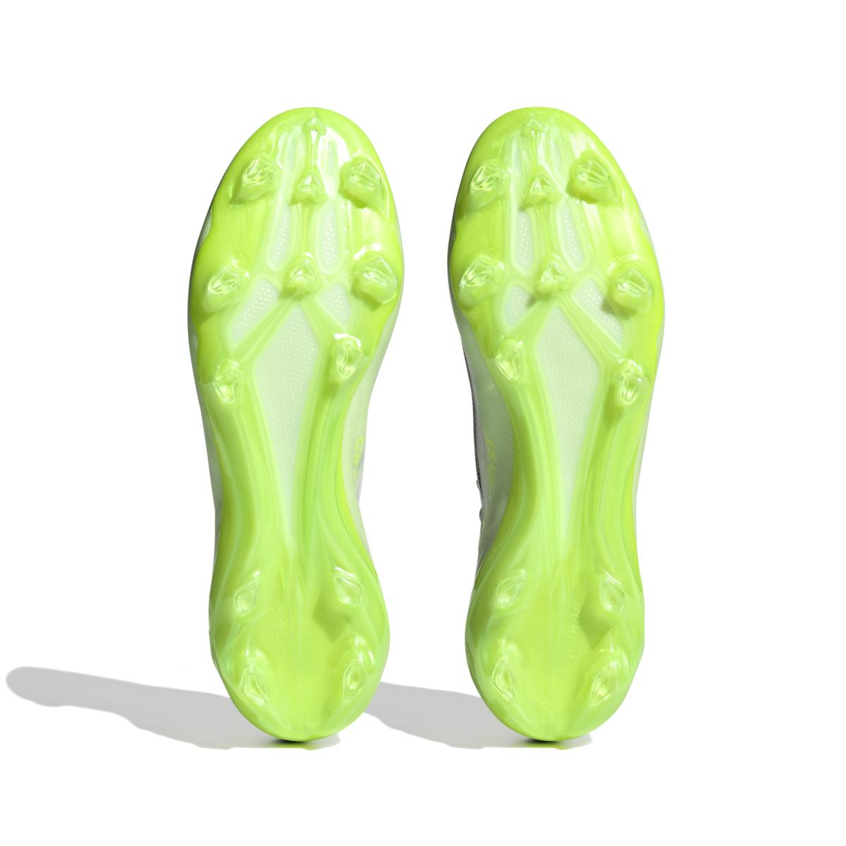 product/a/d/adidas_hq4516_3_footwear_photography_bottom_view_white_nw.jpg
