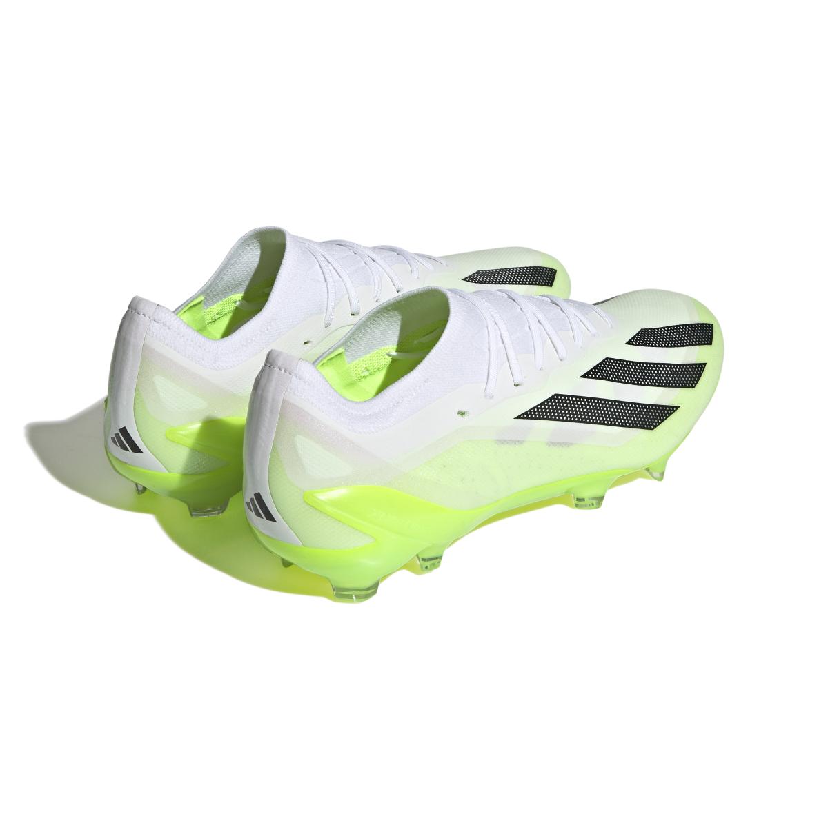 product/a/d/adidas_hq4516_6_footwear_photography_back_lateral_top_view_white_nw.jpg