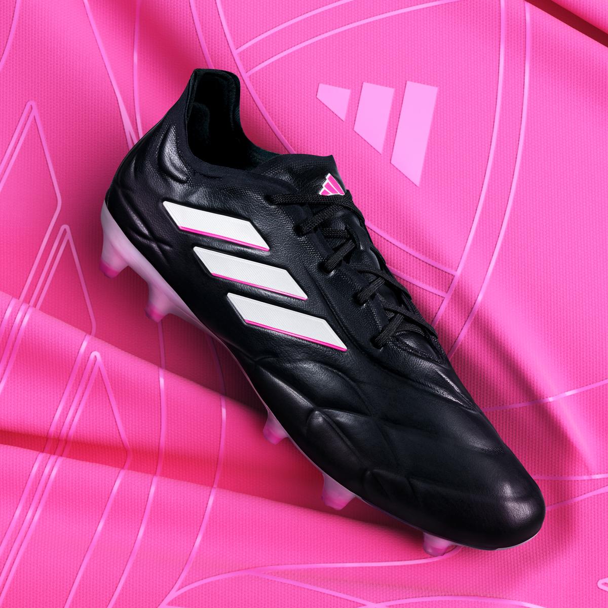 product/a/d/adidas_hq8904_12_footwear_photography_heromrktng_view_1_white_000.jpg