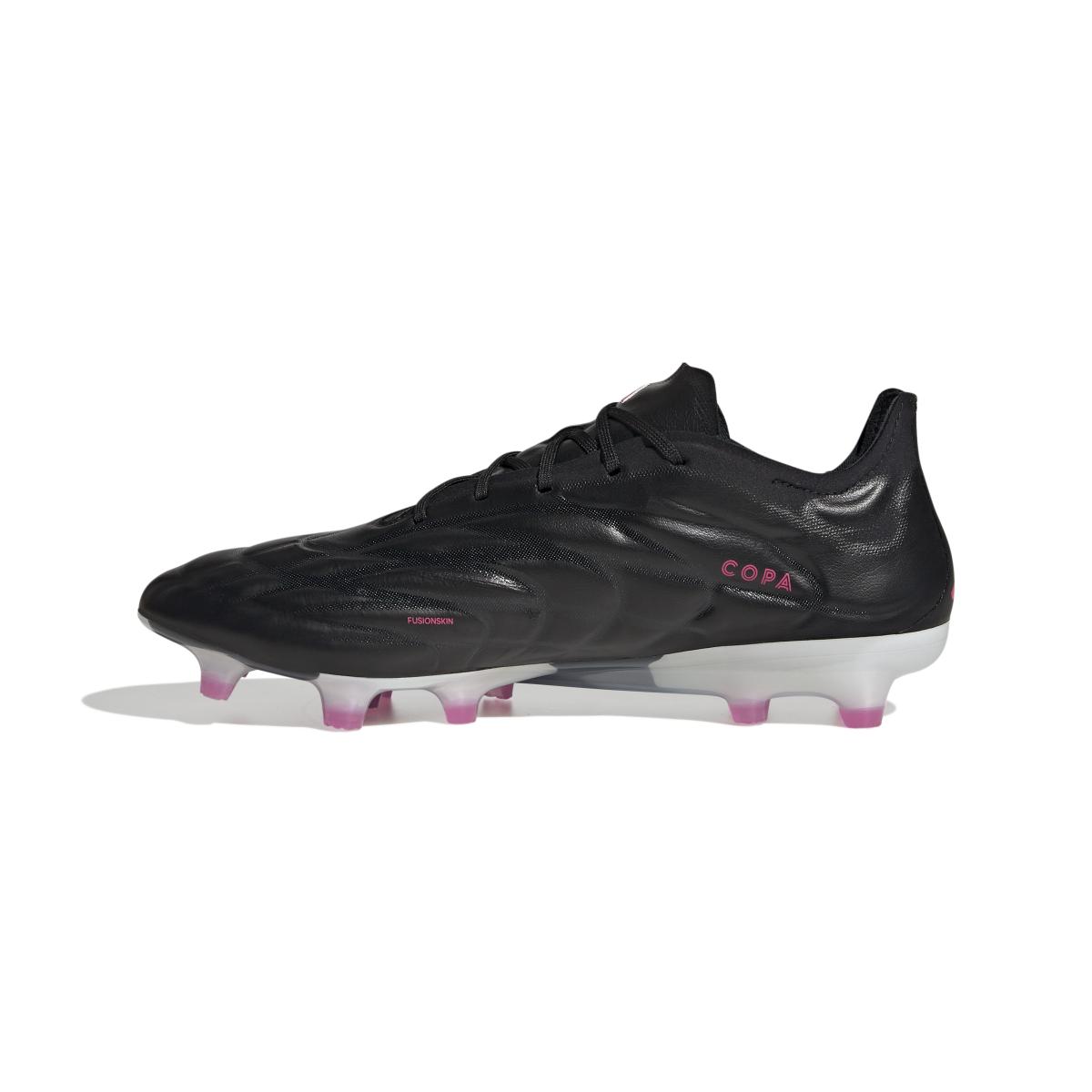 product/a/d/adidas_hq8904_4_footwear_photography_side_medial_center_view_white_000.jpg