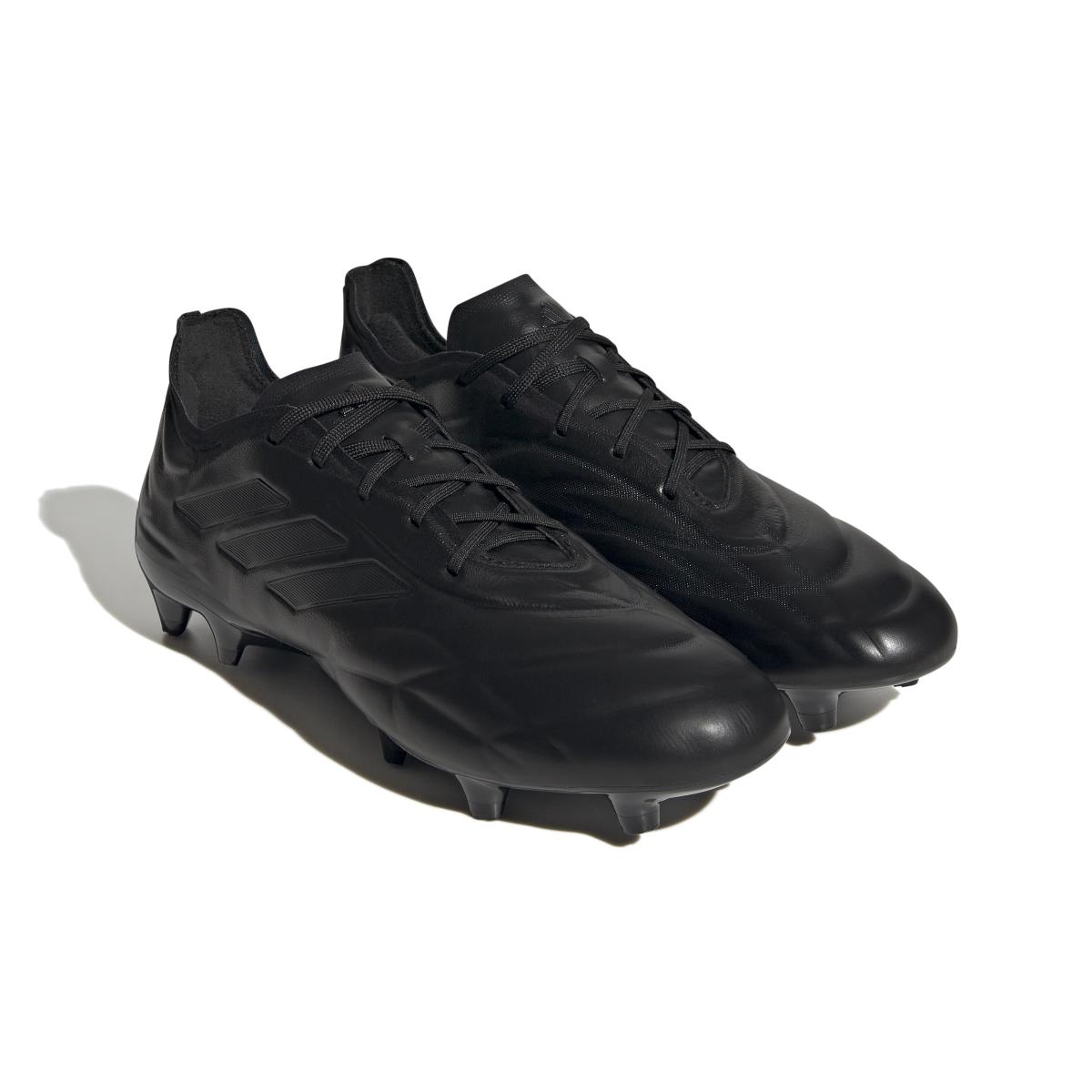 product/a/d/adidas_hq8905_5_footwear_photography_front_lateral_top_view_white.jpg