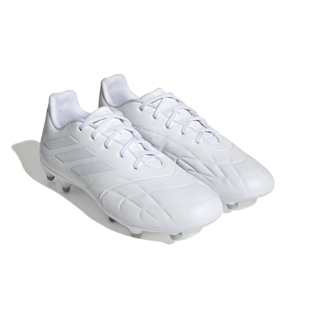 product/a/d/adidas_hq8943_5_footwear_photography_front_lateral_top_view_white.jpg