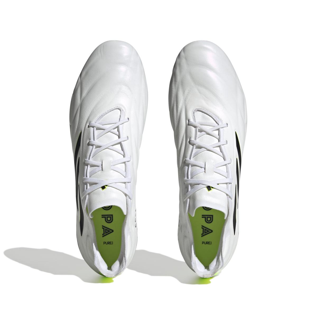product/a/d/adidas_hq8975_2_footwear_photography_top_portrait_view_white.jpg