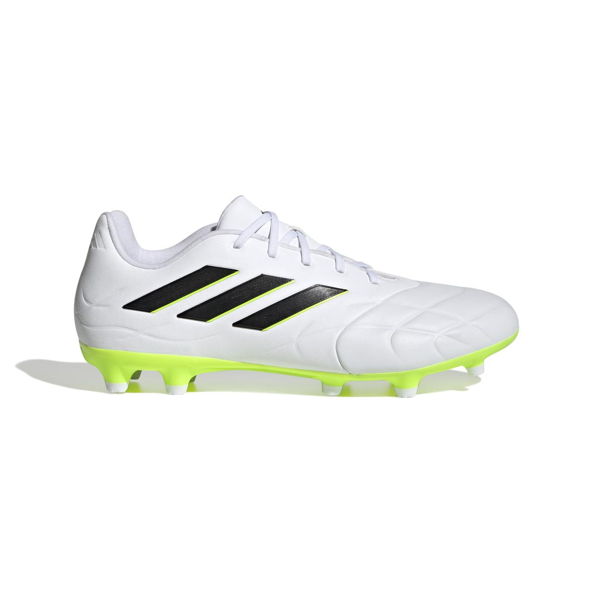 product/a/d/adidas_hq8984_1_footwear_photography_side_lateral_center_view_white.jpg