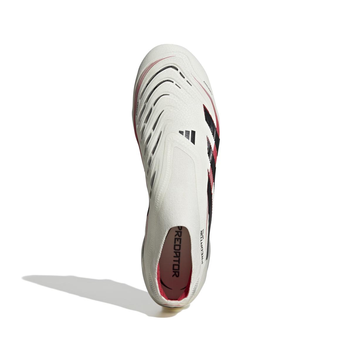 product/a/d/adidas_id3872_2_footwear_photography_top_portrait_view_white-nw111924.jpg