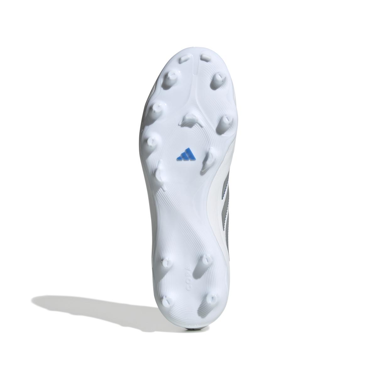 product/a/d/adidas_id9051_3_footwear_photography_bottom_view_white.jpg