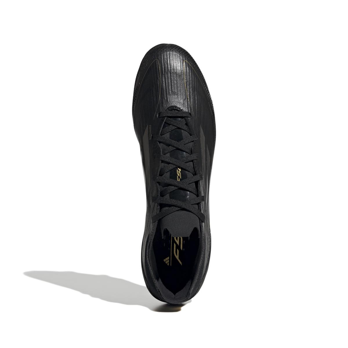 product/a/d/adidas_ie0599_2_footwear_photography_top_portrait_view_white.jpg