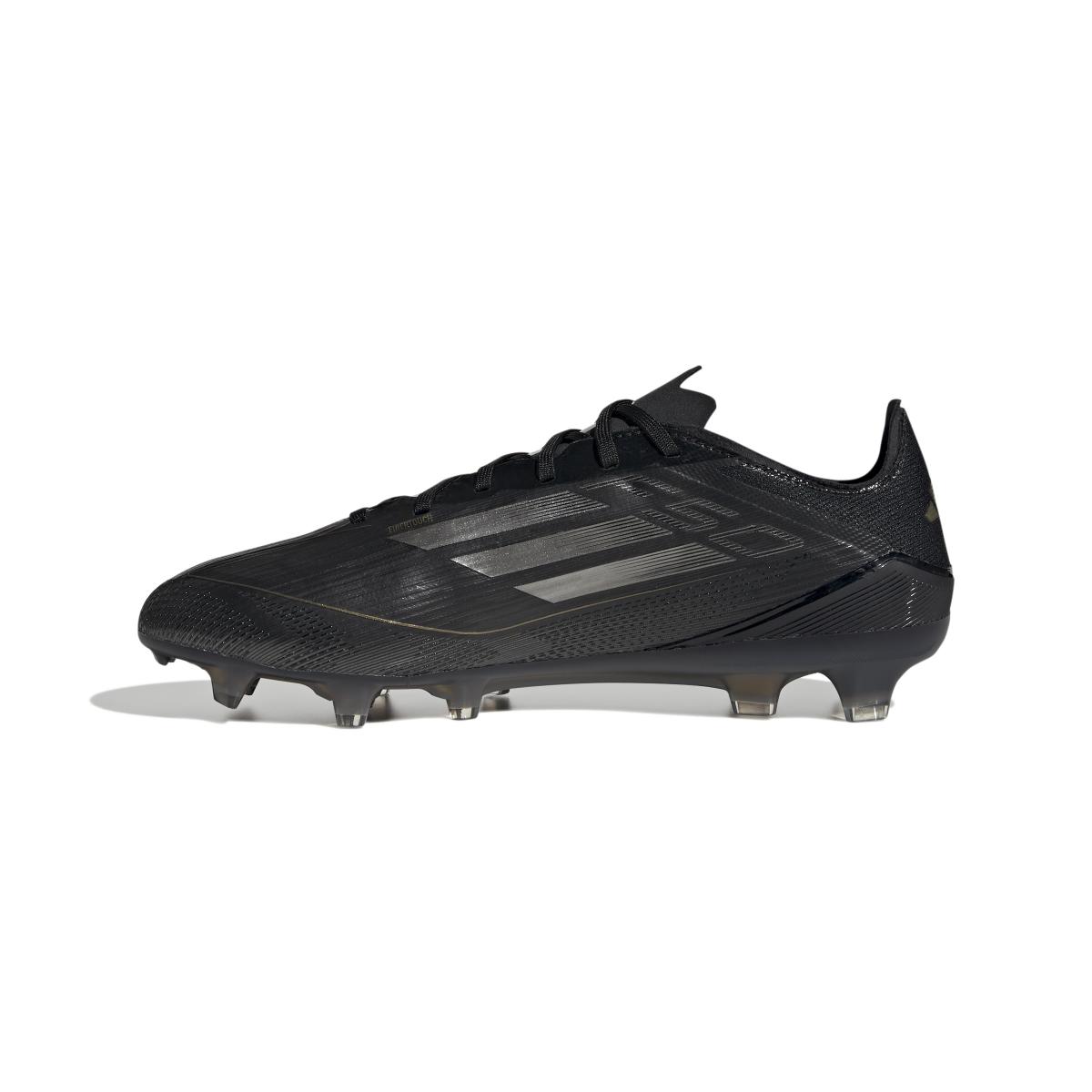 product/a/d/adidas_ie0599_4_footwear_photography_side_medial_center_view_white.jpg