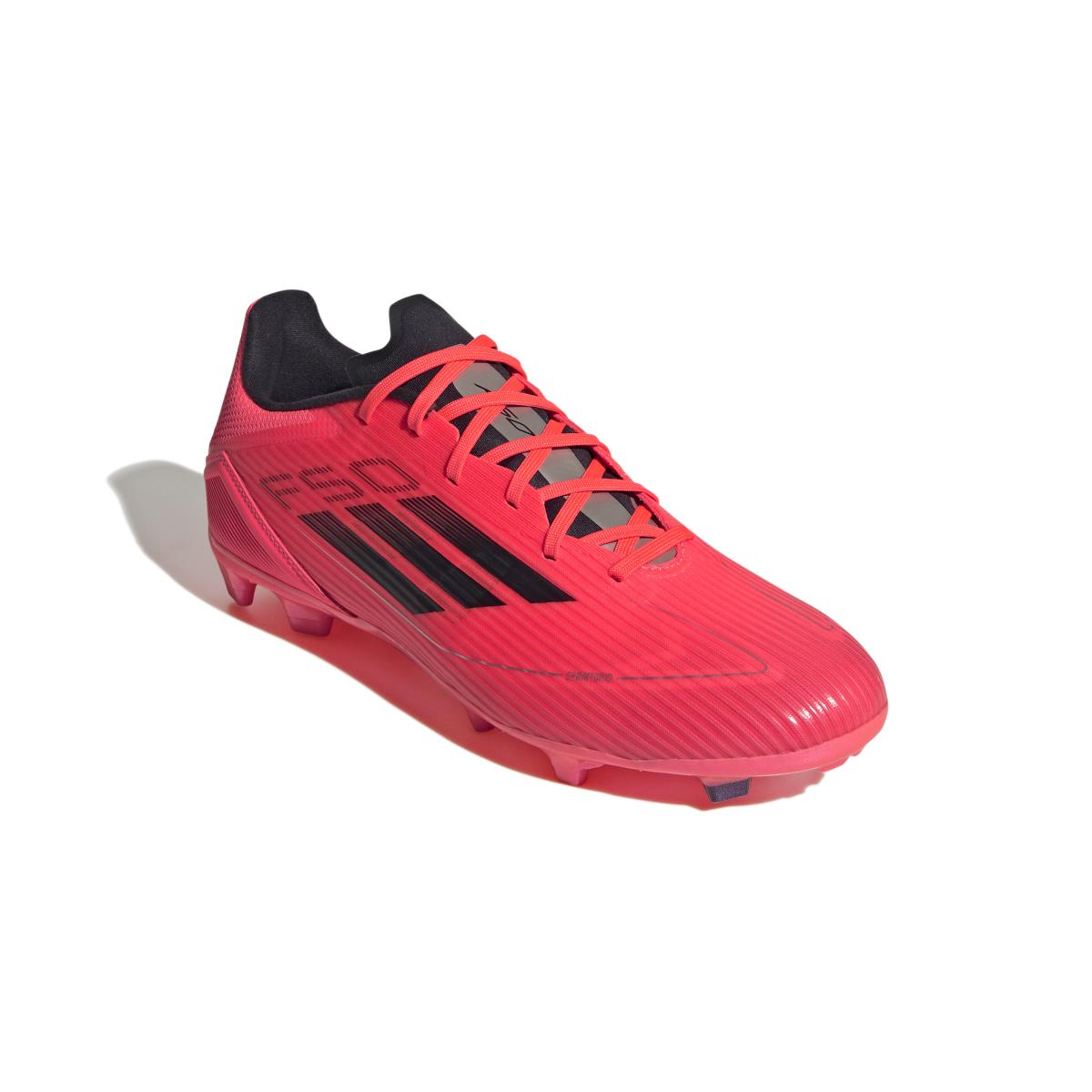 product/a/d/adidas_ie0602_5_footwear_photography_front_lateral_top_view_white.jpg