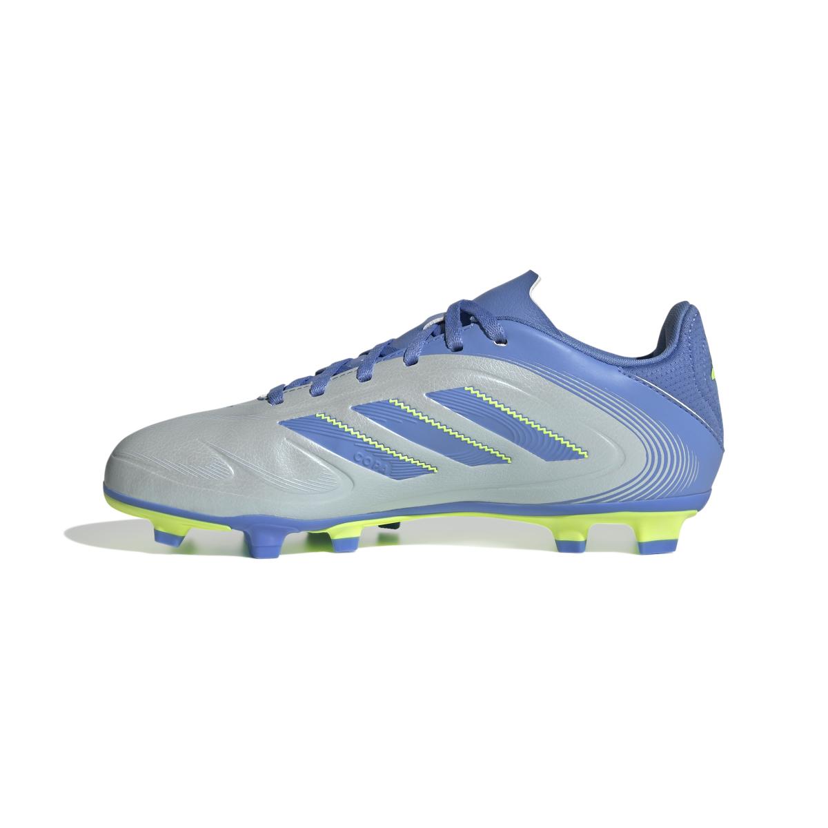 product/a/d/adidas_ie1198_4_footwear_photography_side_medial_center_view_white.jpg