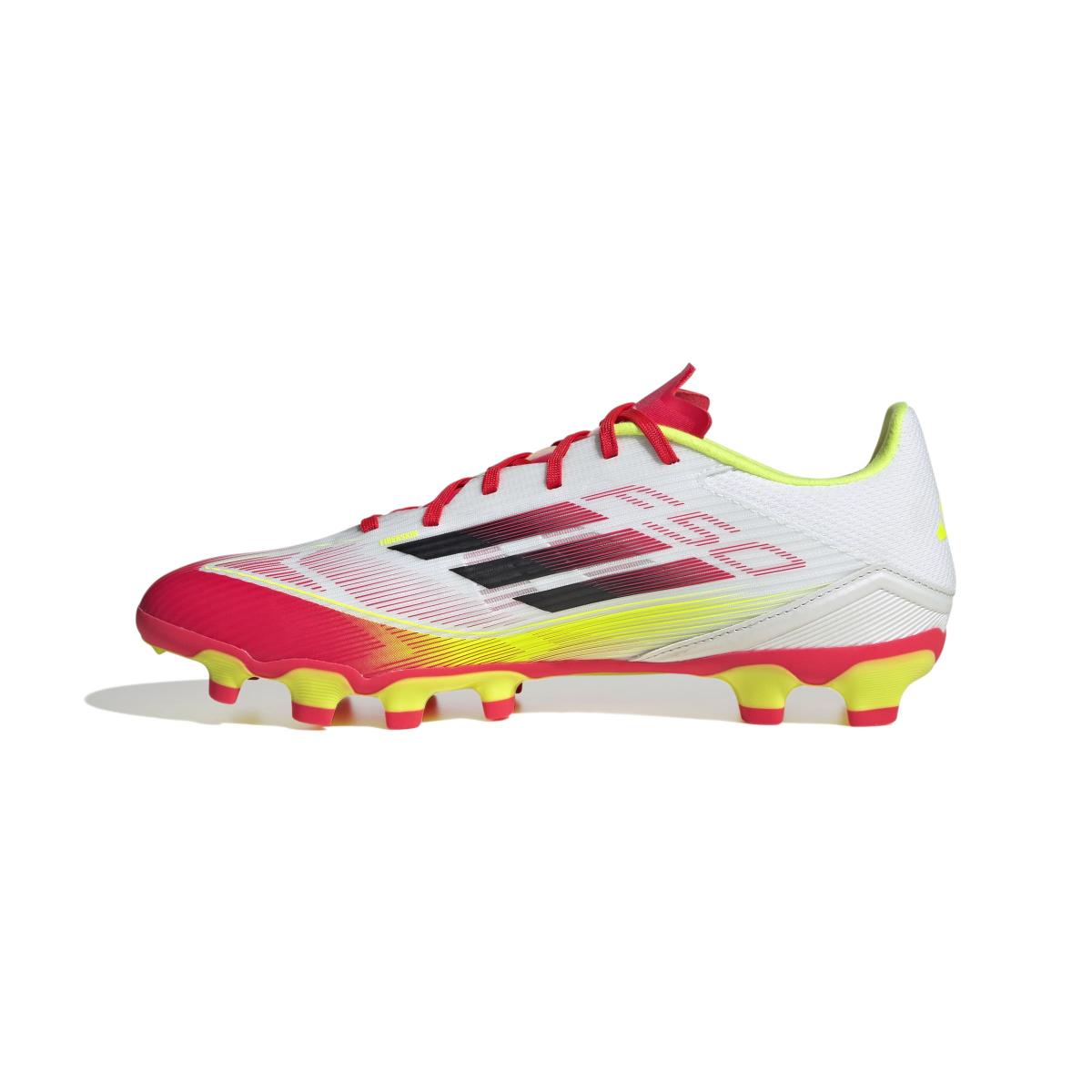product/a/d/adidas_ie1235_4_footwear_photography_side_medial_center_view_white-nw091625.jpg