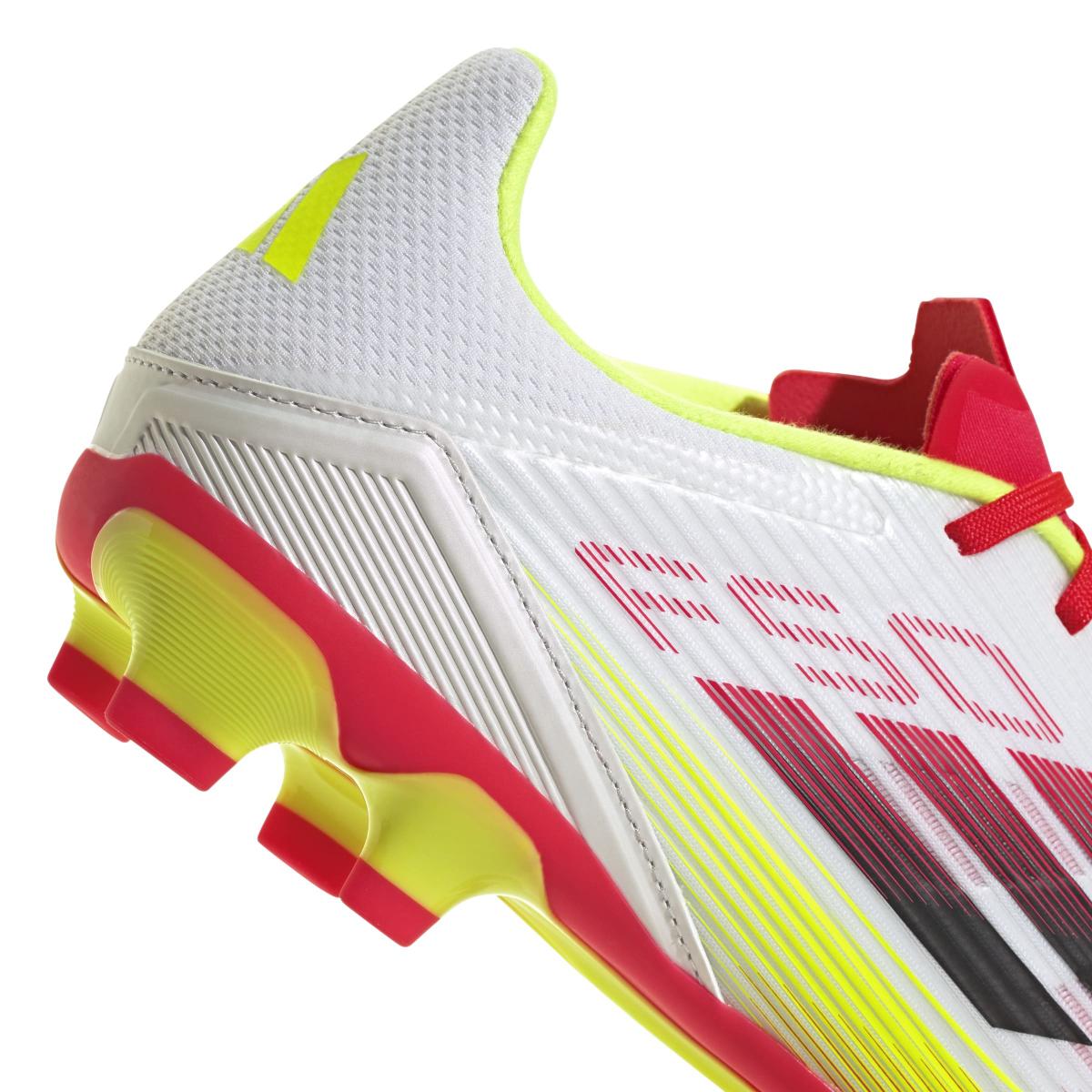 product/a/d/adidas_ie1235_8_footwear_photography_detail_view_2_white-nw091625.jpg