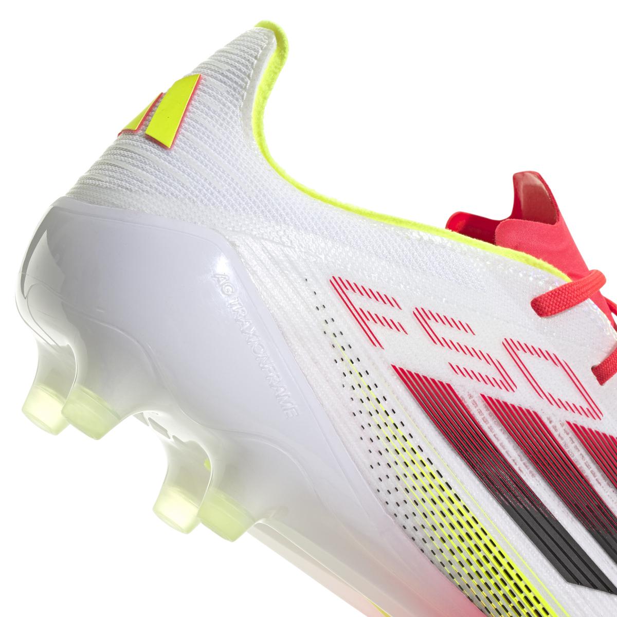 product/a/d/adidas_ie1265_7_footwear_photography_detail_view_1_white.jpg
