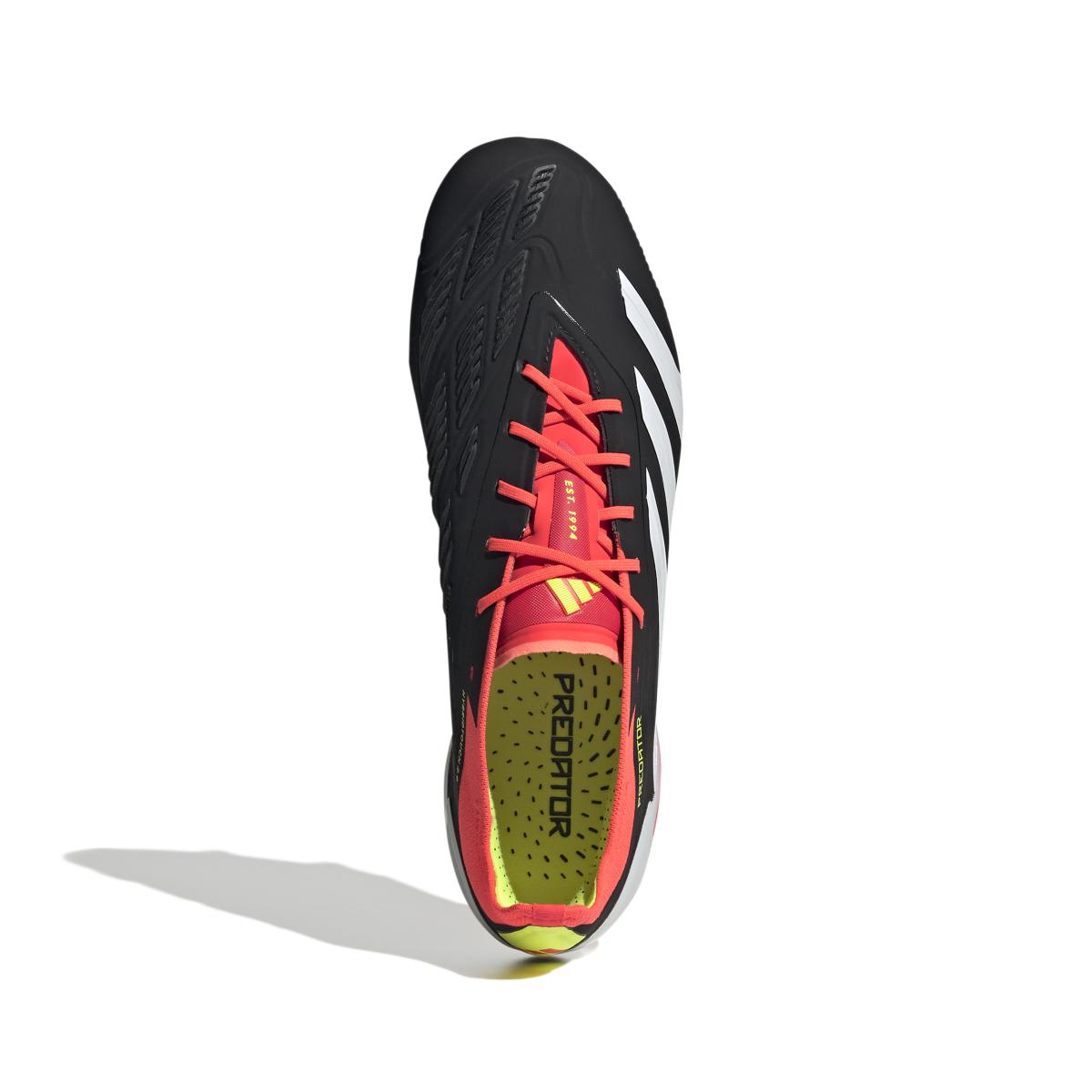 product/a/d/adidas_ie1802_2_footwear_photography_top_portrait_view_white-030824x.jpg