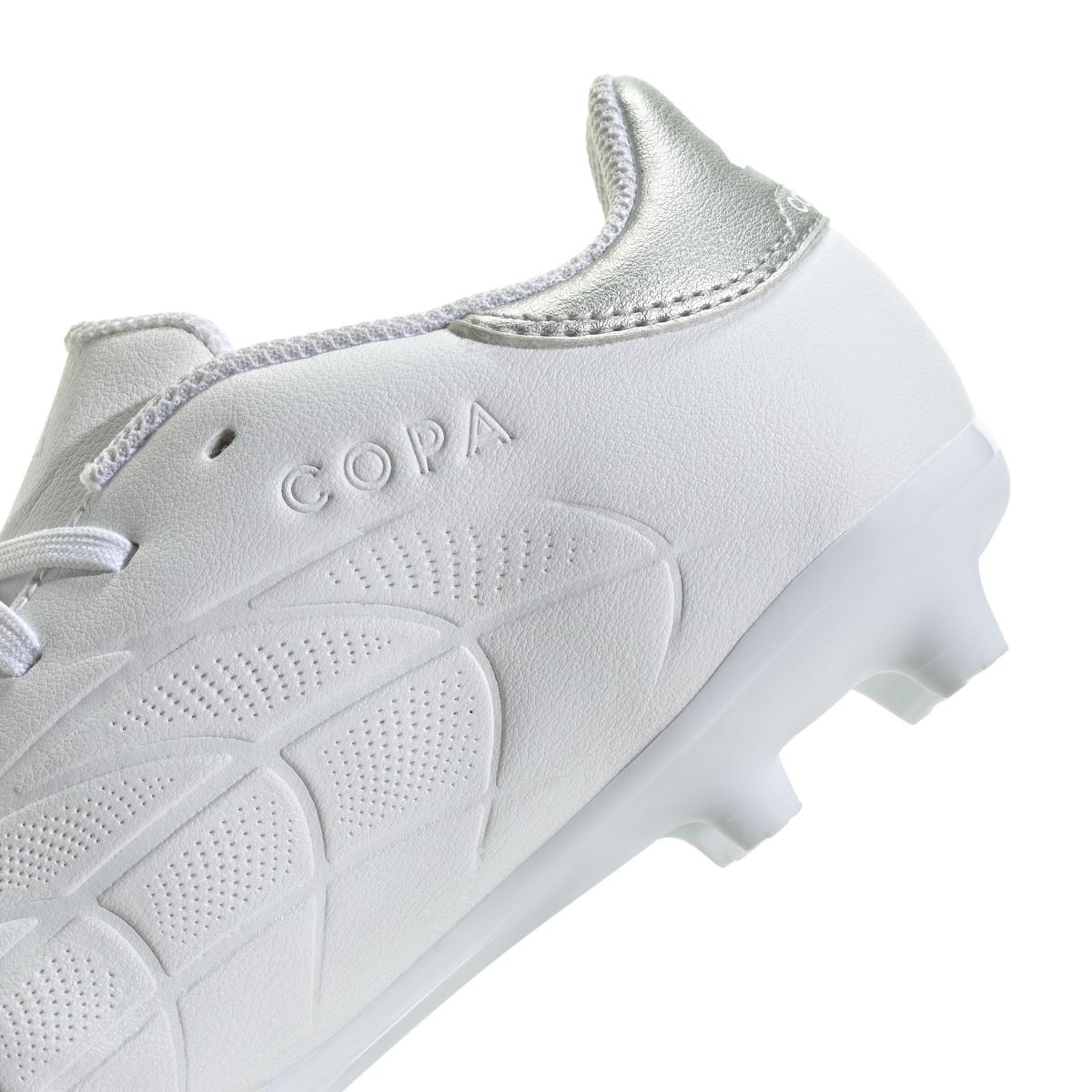 product/a/d/adidas_ie7496_8_footwear_photography_detail_view_2_white.jpg