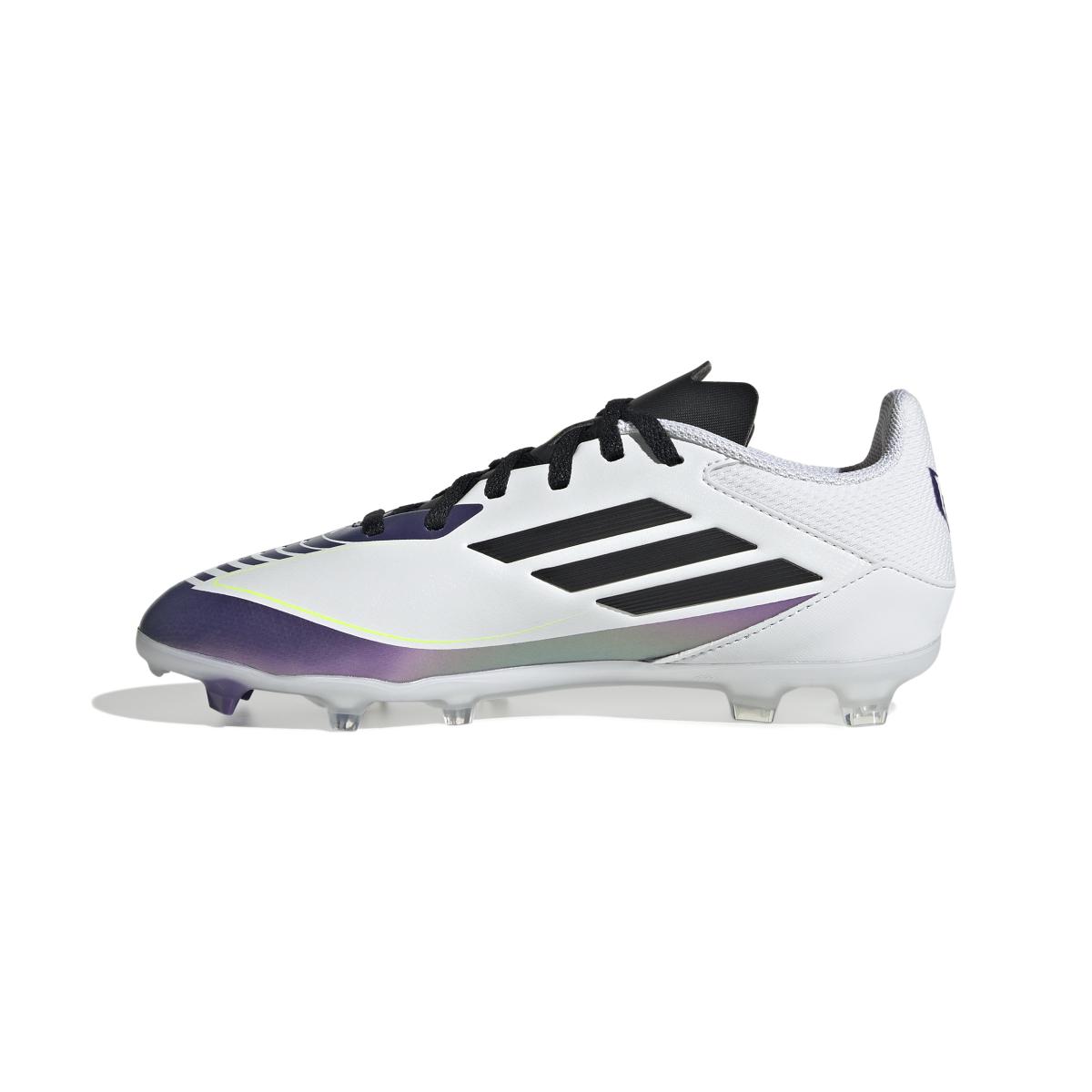 product/a/d/adidas_ie9089_4_footwear_photography_side_medial_center_view_white.jpg
