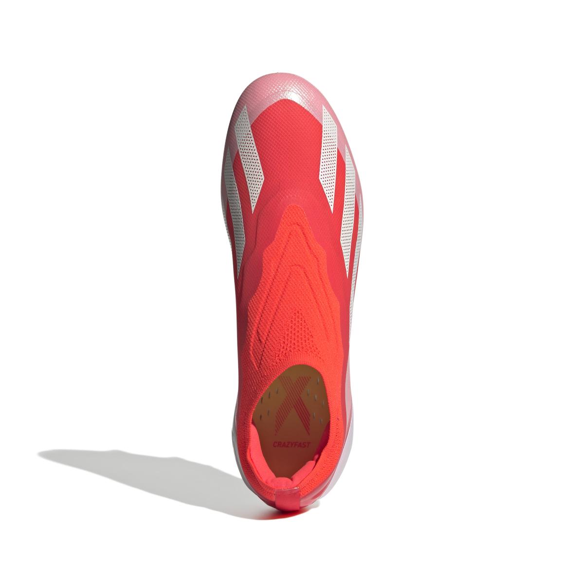 product/a/d/adidas_if0661_2_footwear_photography_top_portrait_view_white.jpg