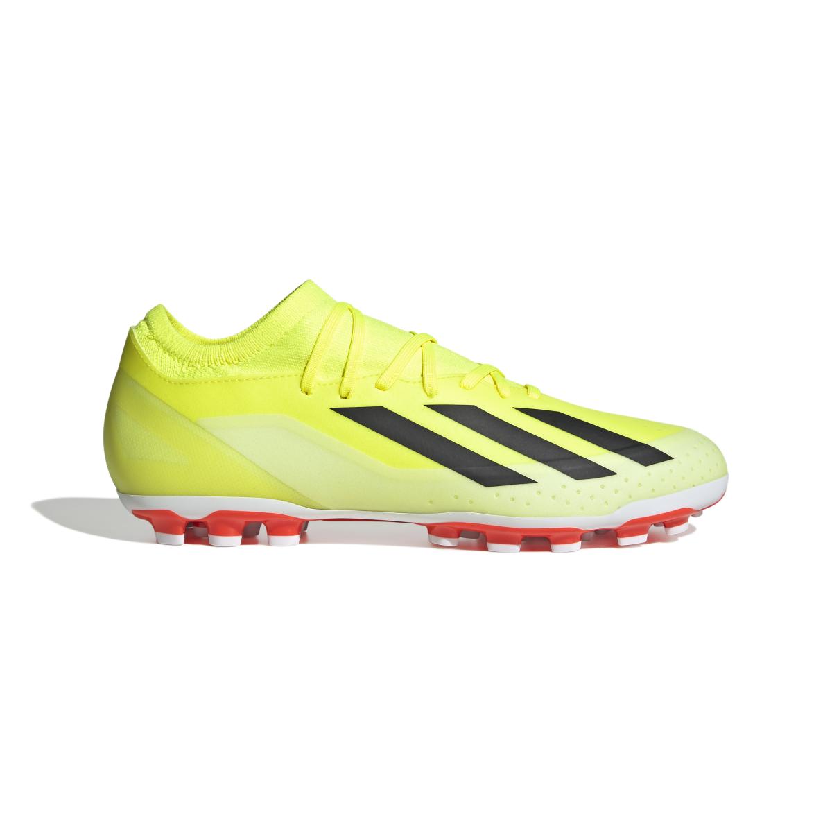 product/a/d/adidas_if0677_1_footwear_photography_side_lateral_center_view_white-030824.jpg