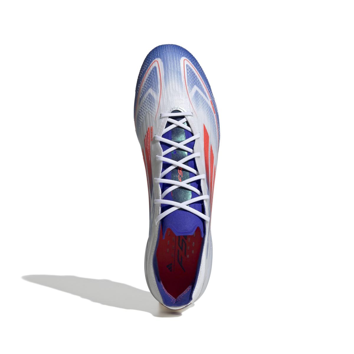 product/a/d/adidas_if8818_2_footwear_photography_top_portrait_view_white-nw052424.jpg