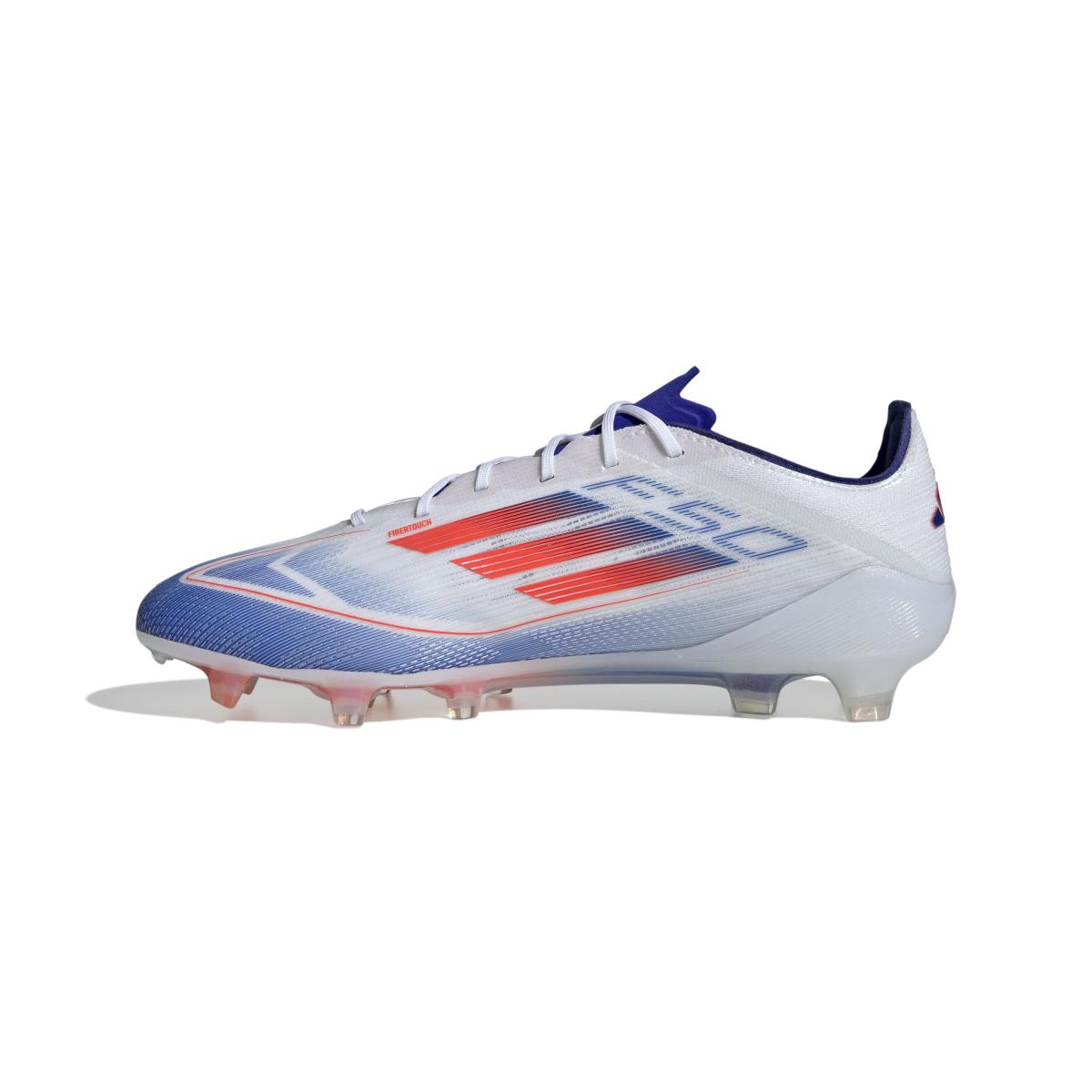 product/a/d/adidas_if8818_4_footwear_photography_side_medial_center_view_white-nw052424.jpg