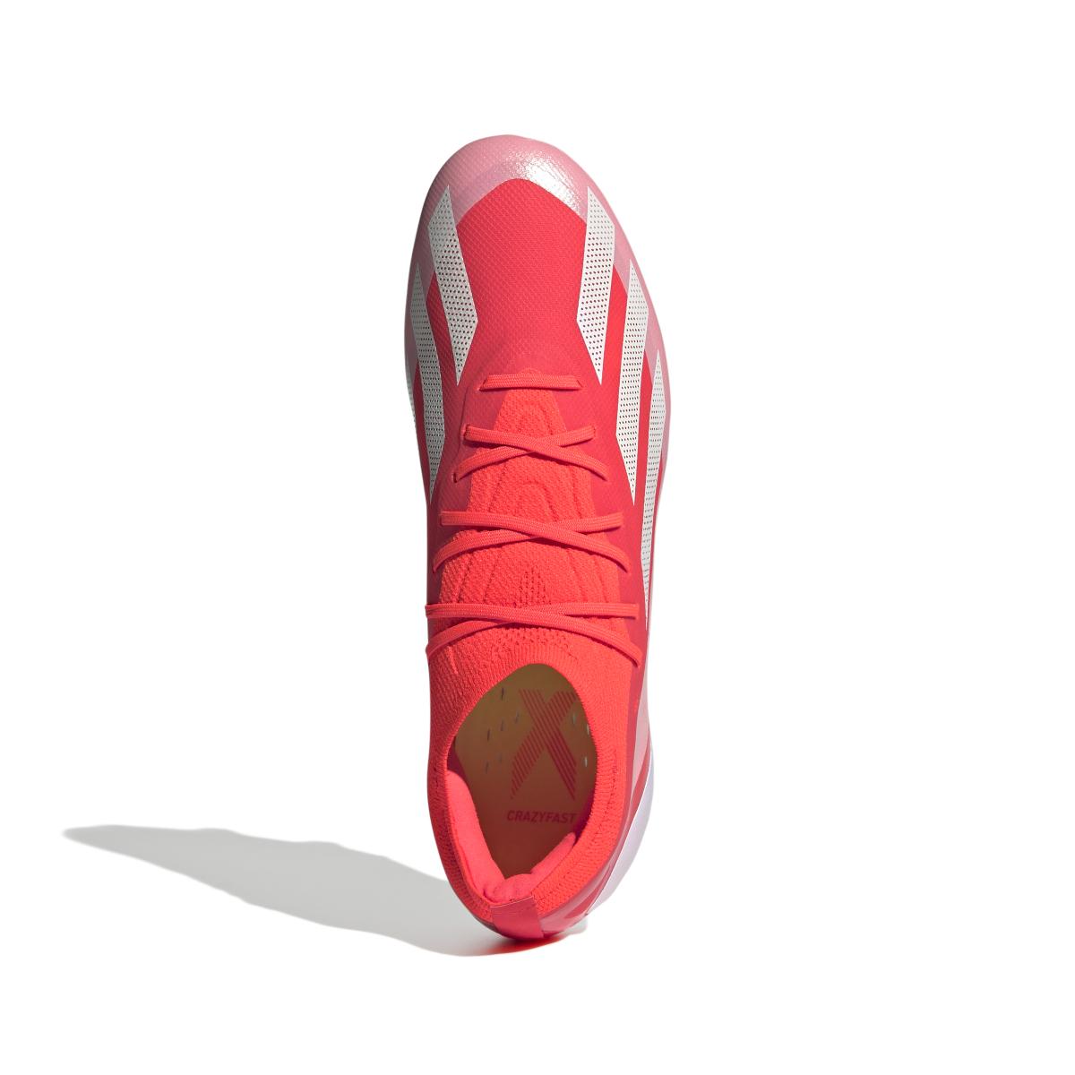 product/a/d/adidas_ig0593_2_footwear_photography_top_portrait_view_white.jpg