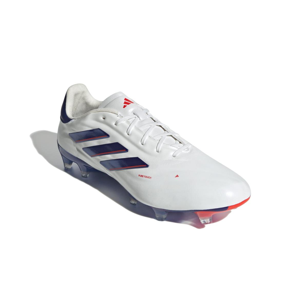 product/a/d/adidas_ig6402_5_footwear_photography_front_lateral_top_view_white-nw052424.jpg