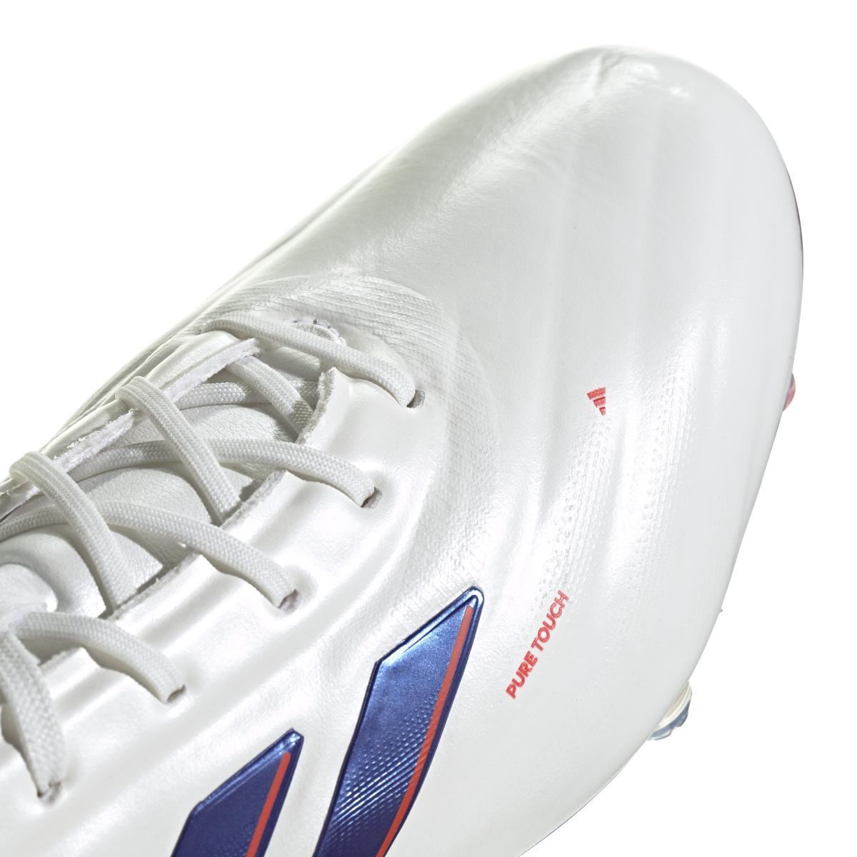 product/a/d/adidas_ig6402_8_footwear_photography_detail_view_2_white-nw052424.jpg