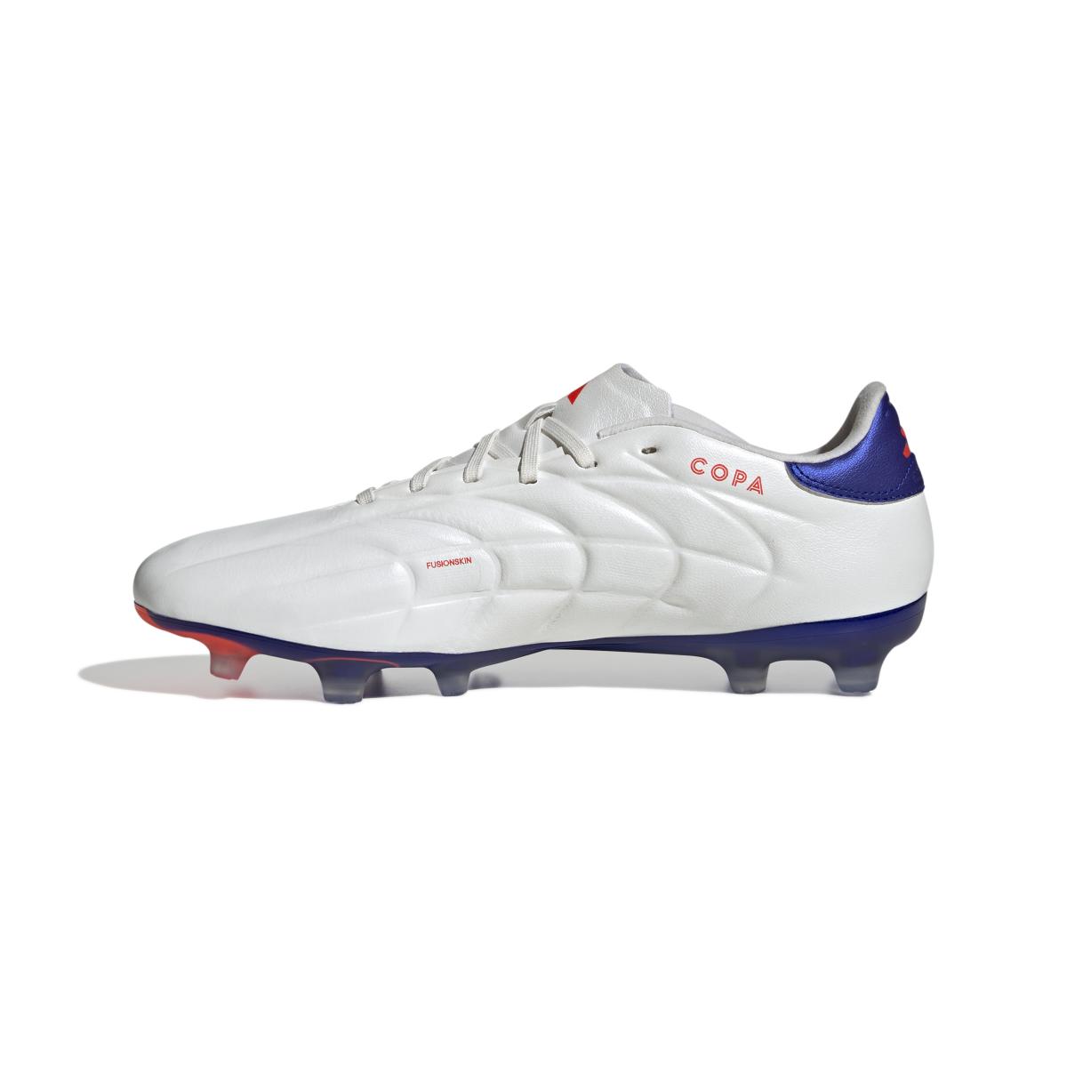 product/a/d/adidas_ig6405_4_footwear_photography_side_medial_center_view_white-nw052424.jpg