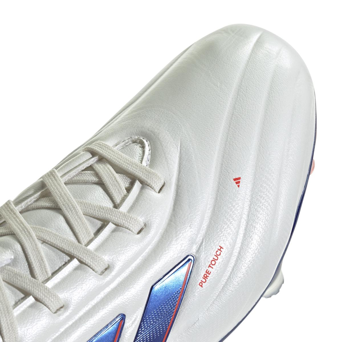 product/a/d/adidas_ig6405_8_footwear_photography_detail_view_2_white-nw052424.jpg