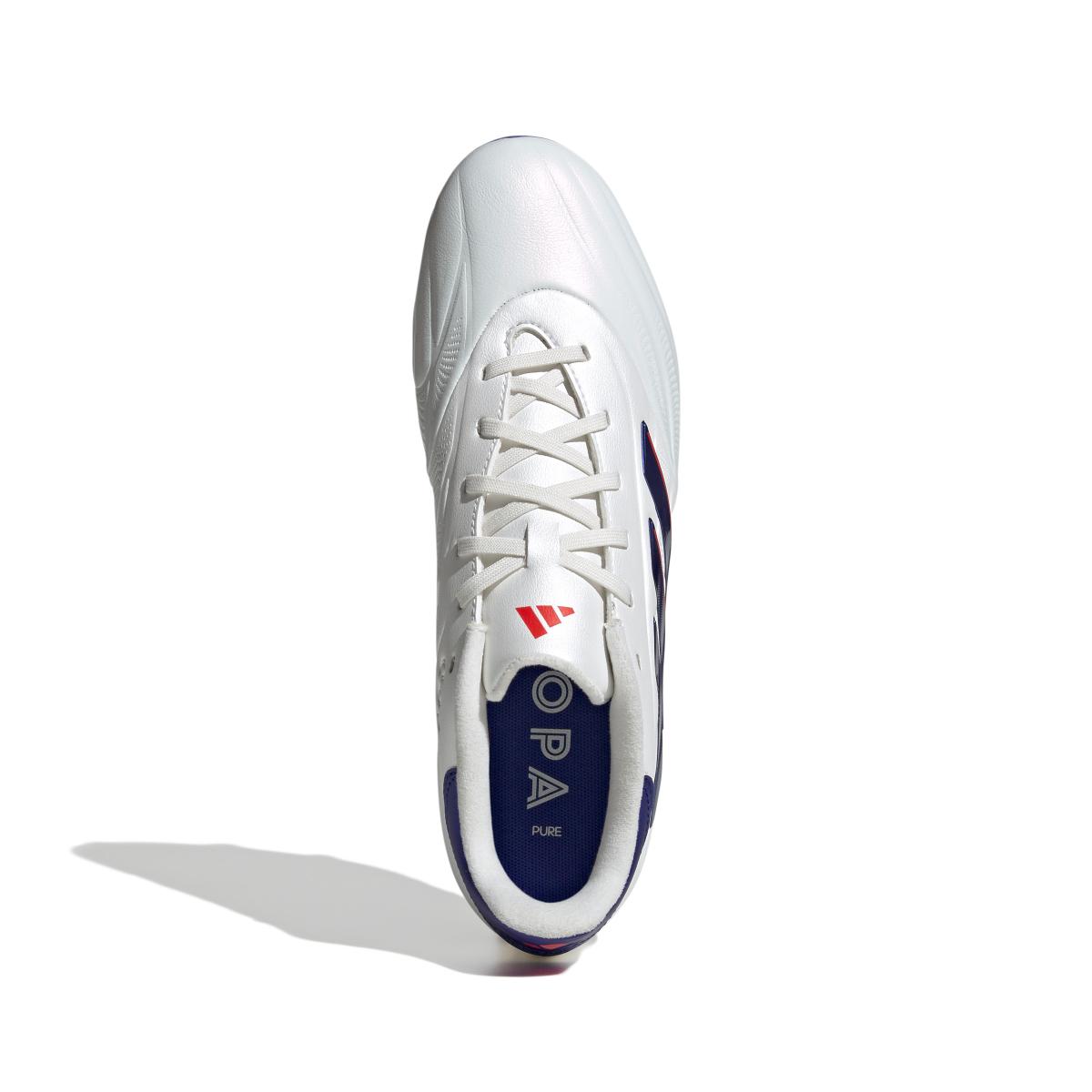 product/a/d/adidas_ig6408_2_footwear_photography_top_portrait_view_white-nw052424.jpg