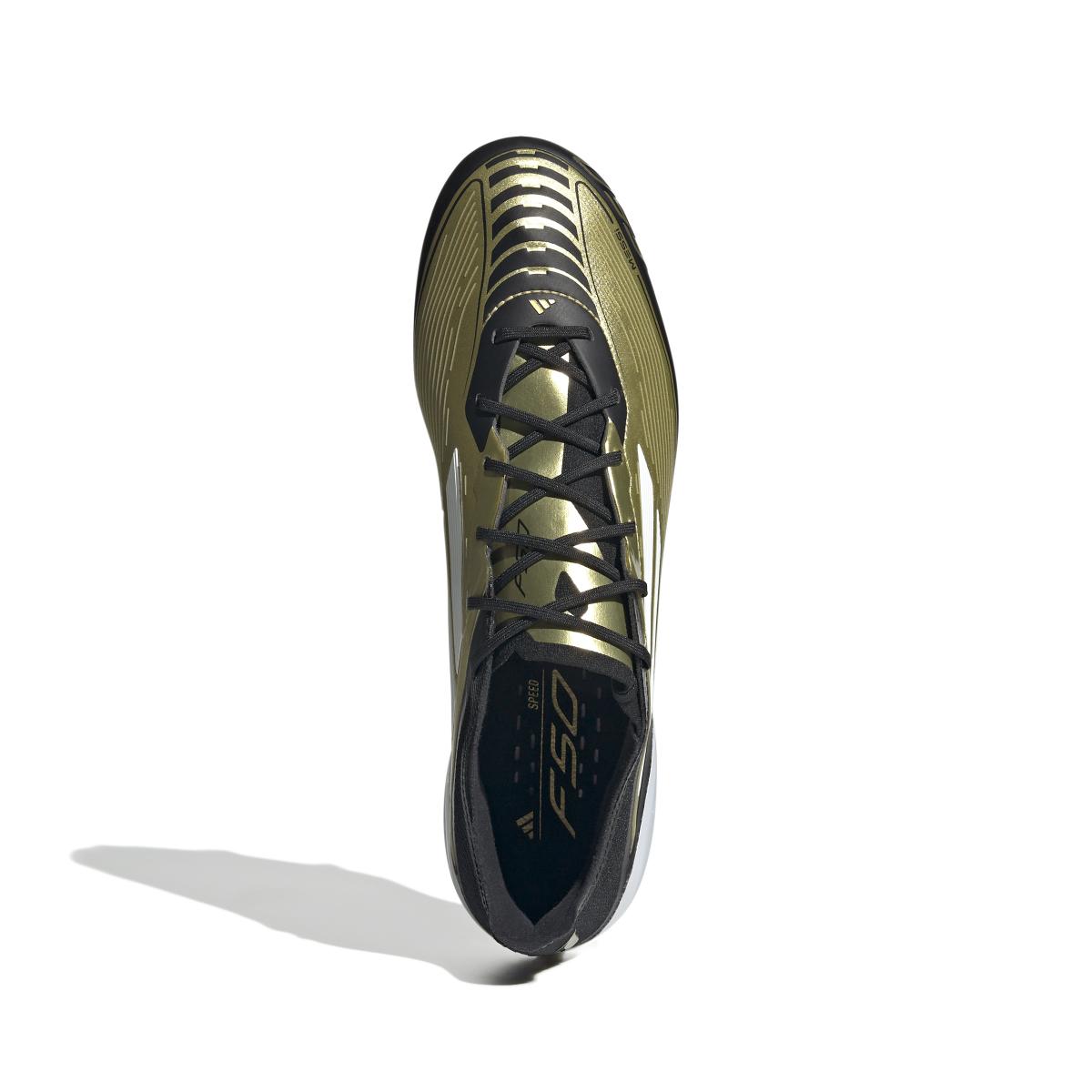 product/a/d/adidas_ig6717_2_footwear_photography_top_portrait_view_white.jpg