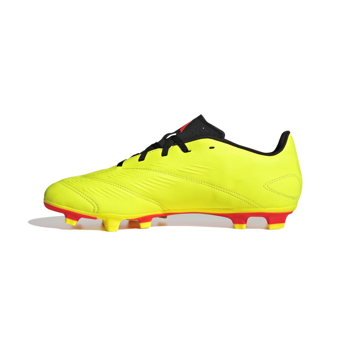 product/a/d/adidas_ig7757_4_footwear_photography_side_medial_center_view_white.jpg