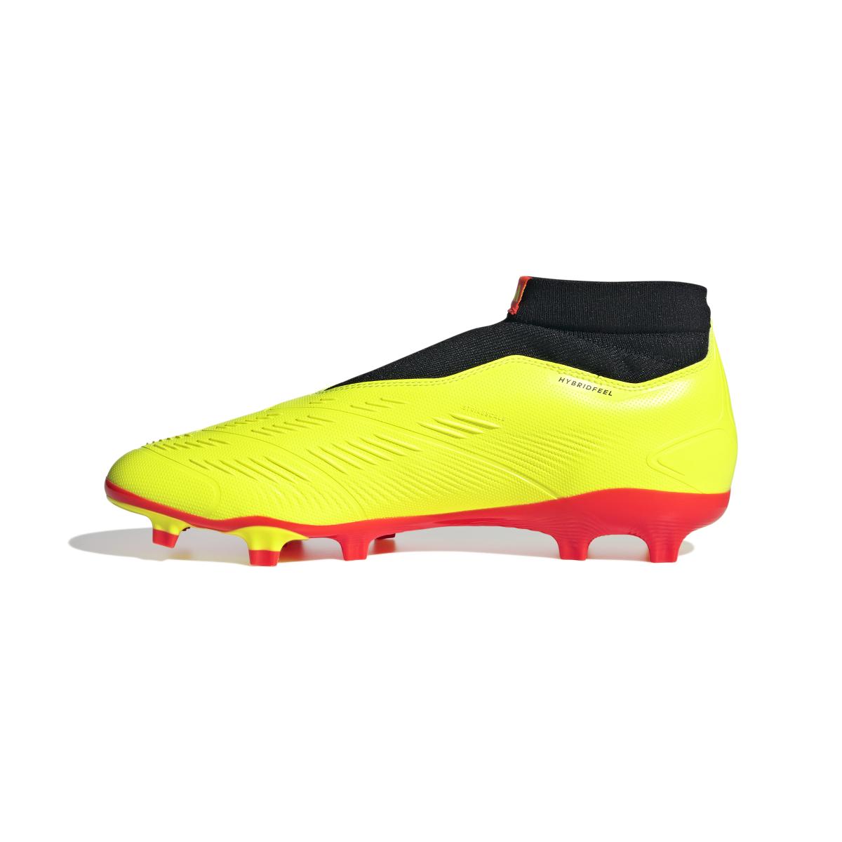 product/a/d/adidas_ig7766_4_footwear_photography_side_medial_center_view_white.jpg