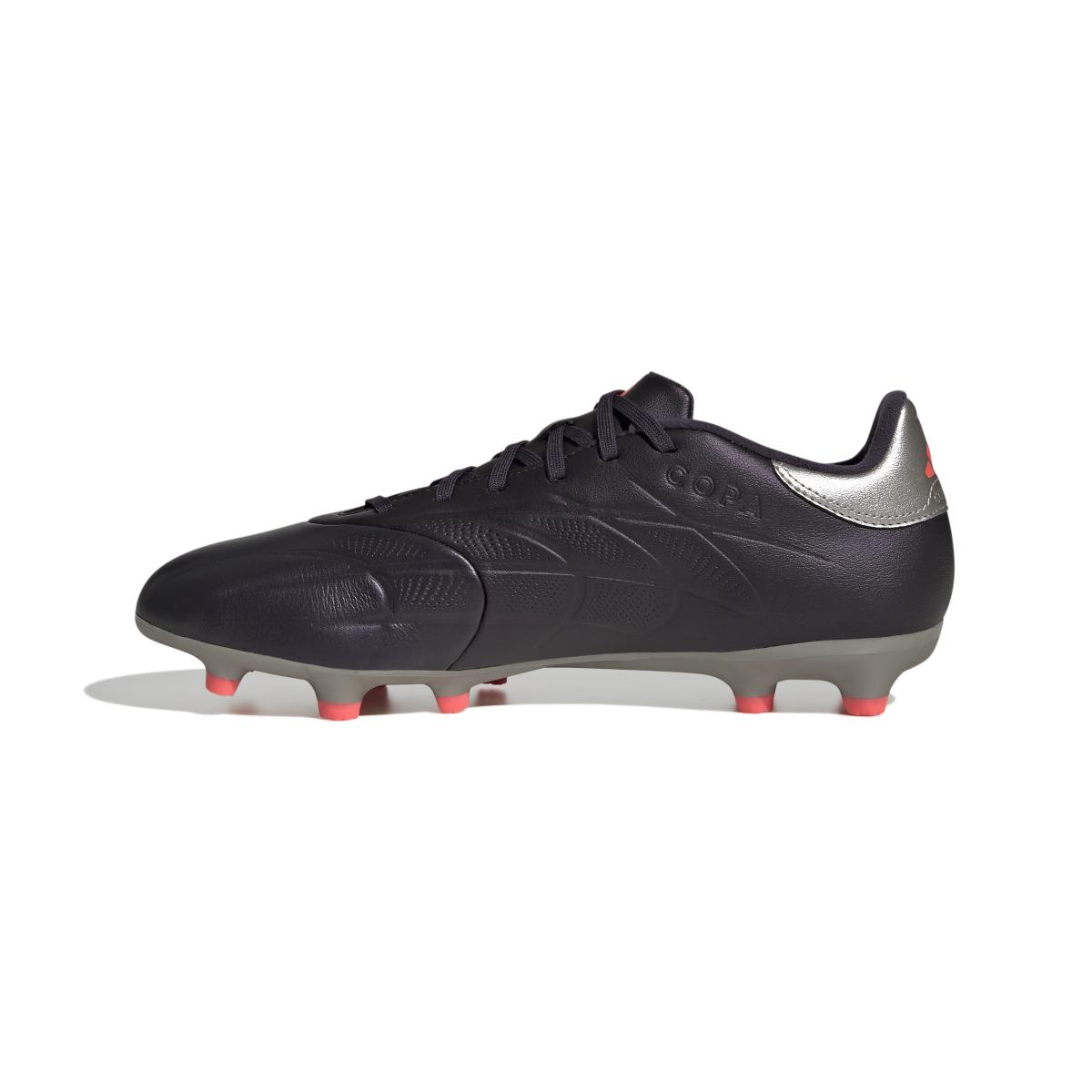 product/a/d/adidas_ig8716_4_footwear_photography_side_medial_center_view_white.jpg