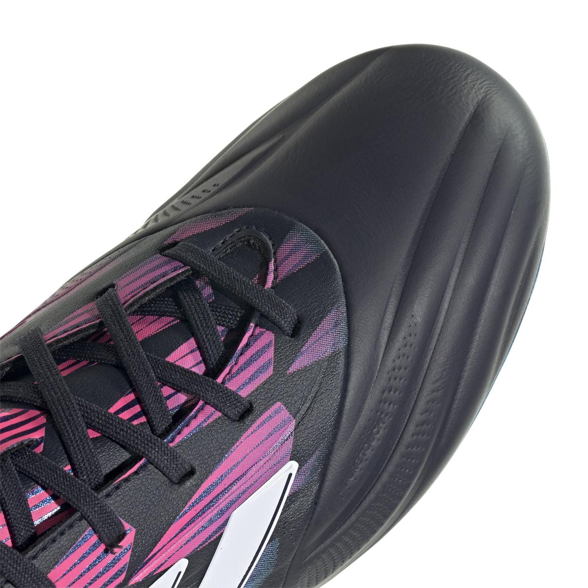 product/a/d/adidas_ig8719_8_footwear_photography_detail_view_2_white.jpg