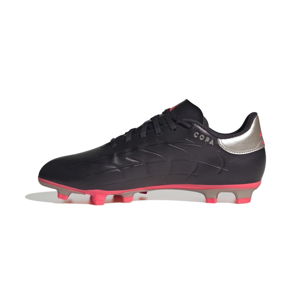 product/a/d/adidas_ig8724_4_footwear_photography_side_medial_center_view_white-nw110824.jpg