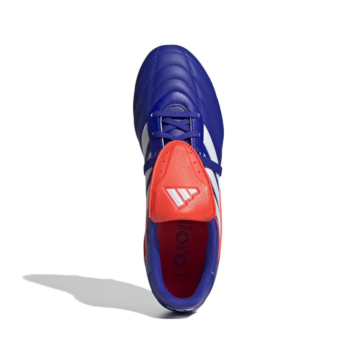 product/a/d/adidas_ig8741_2_footwear_photography_top_portrait_view_white.jpg