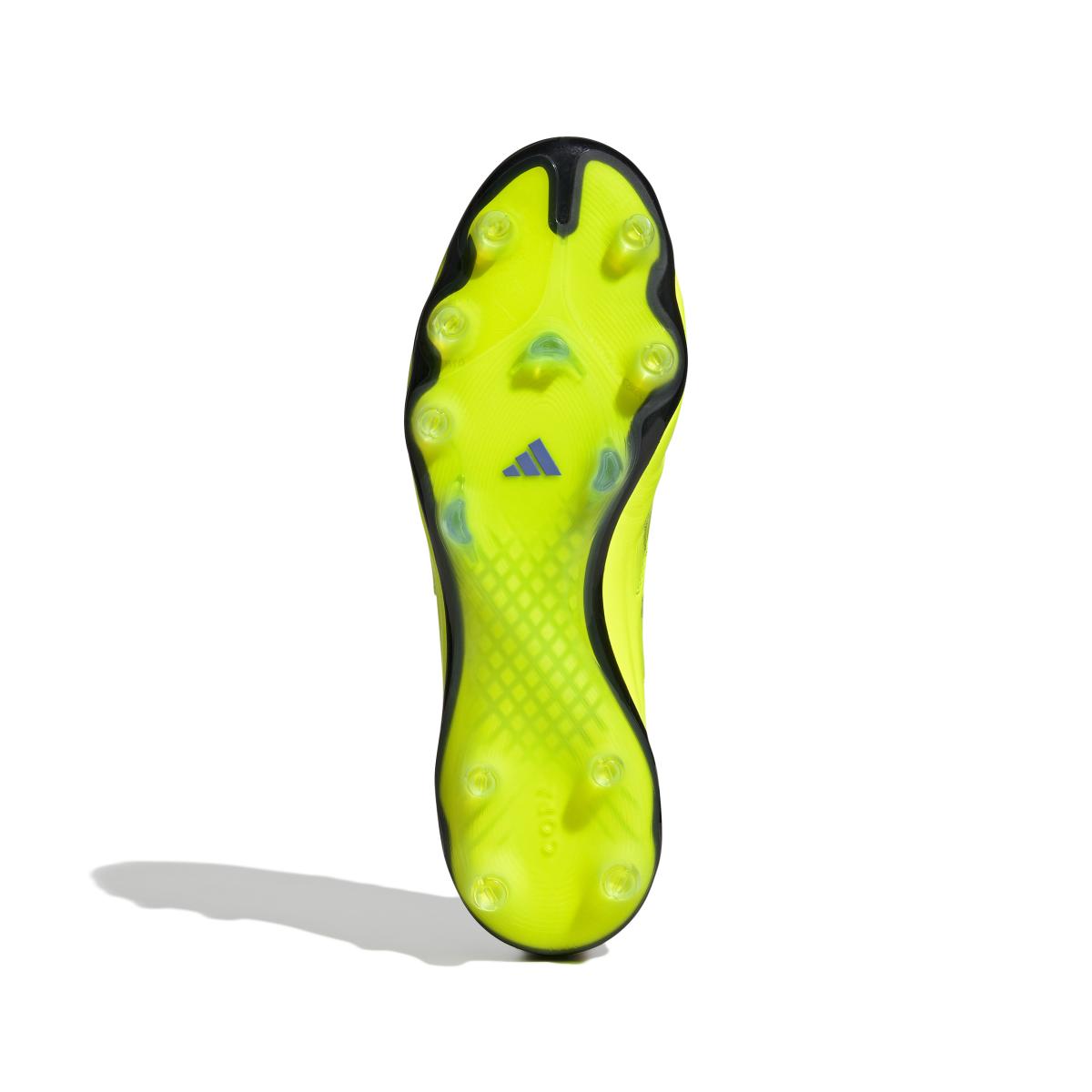 product/a/d/adidas_ih0072_3_footwear_photography_bottom_view_white.jpg