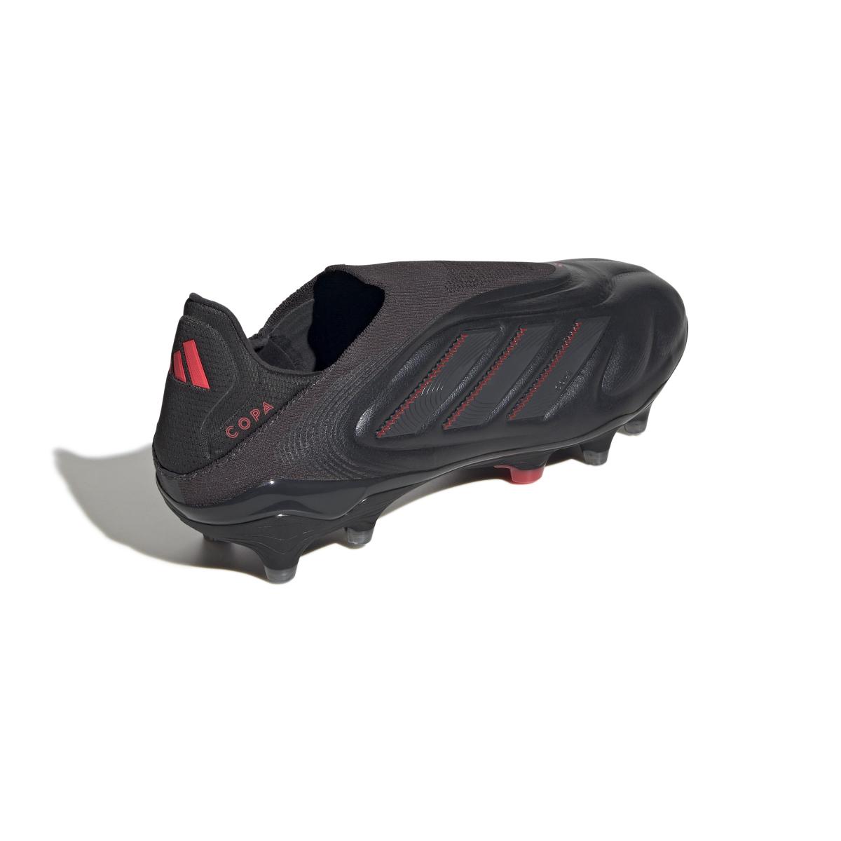 product/a/d/adidas_ih0077_6_footwear_photography_back_lateral_top_view_white.jpg