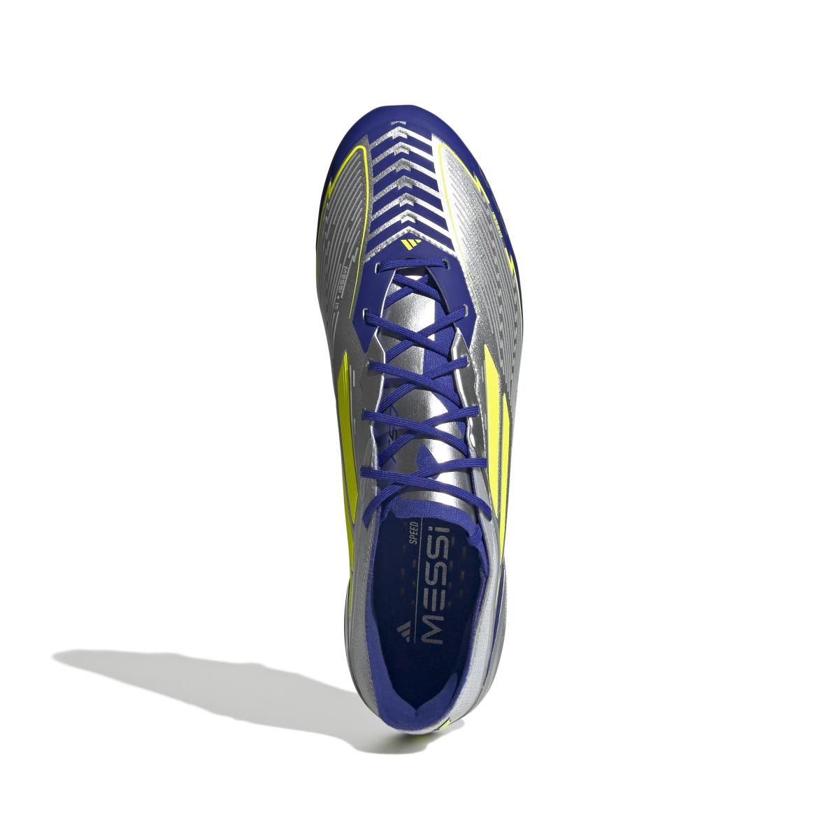 product/a/d/adidas_ih0915_2_footwear_photography_top_portrait_view_white.jpg