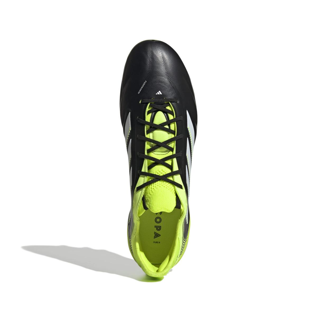product/a/d/adidas_jh6304_2_footwear_photography_top_portrait_view_white.jpg