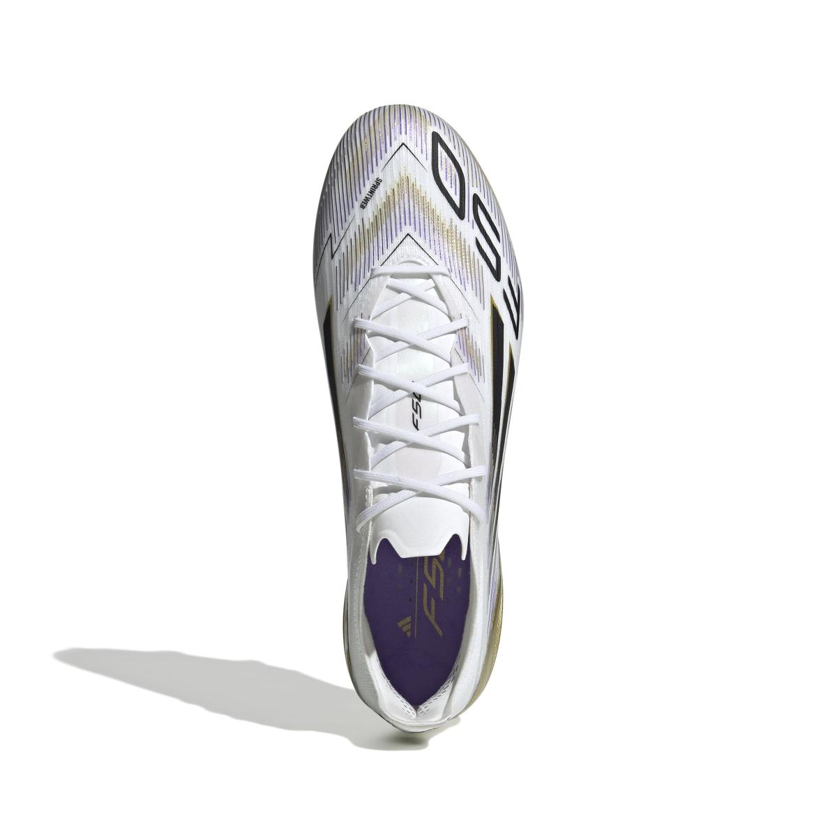 product/a/d/adidas_jh7617_2_footwear_photography_top_portrait_view_white.jpg