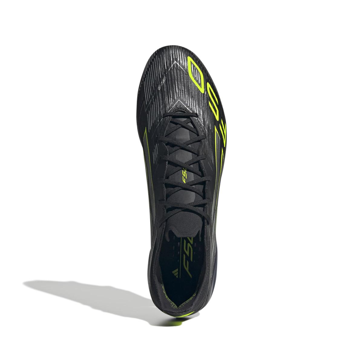product/a/d/adidas_jh7632_2_footwear_photography_top_portrait_view_white.jpg