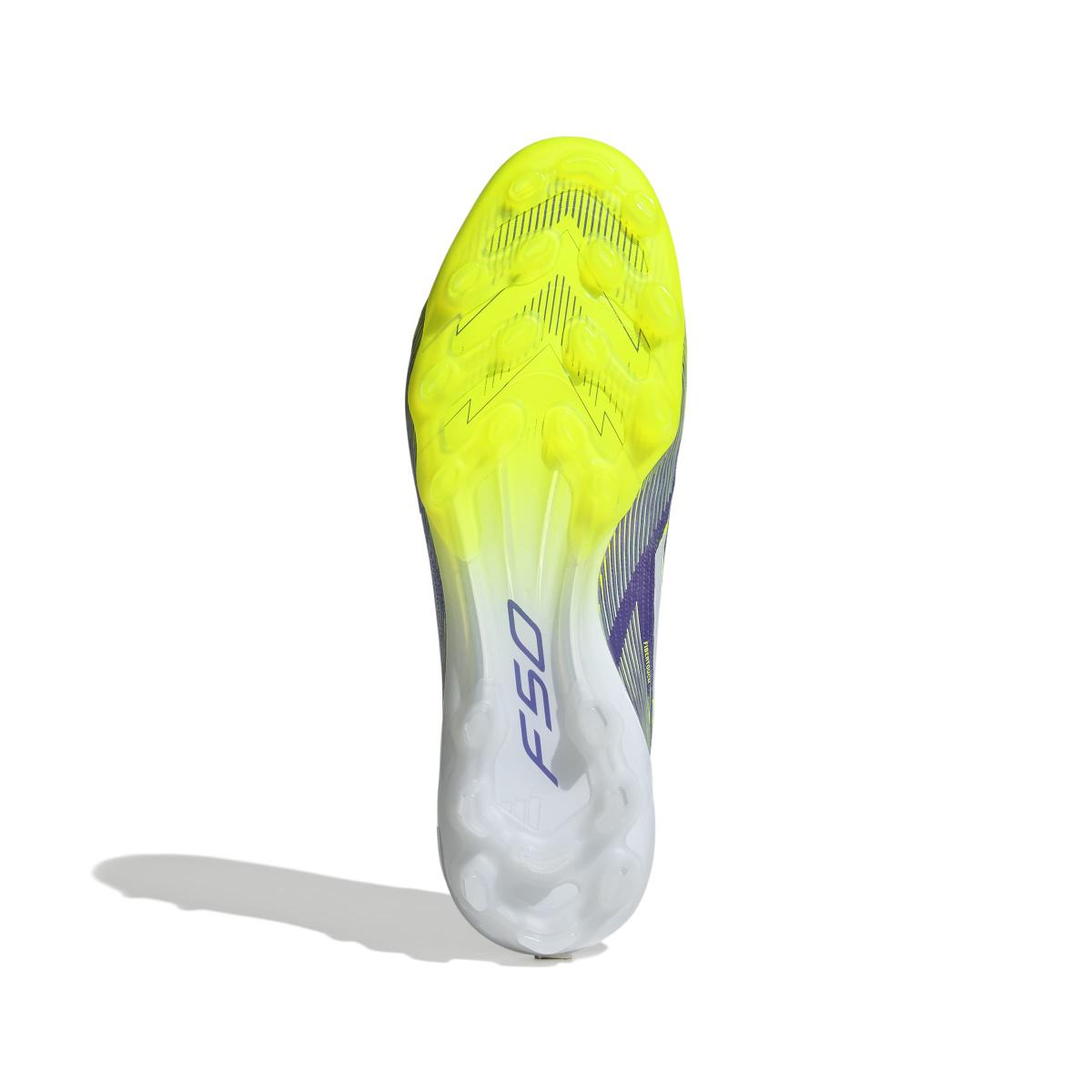 product/a/d/adidas_jh7639_3_footwear_photography_bottom_view_white.jpg