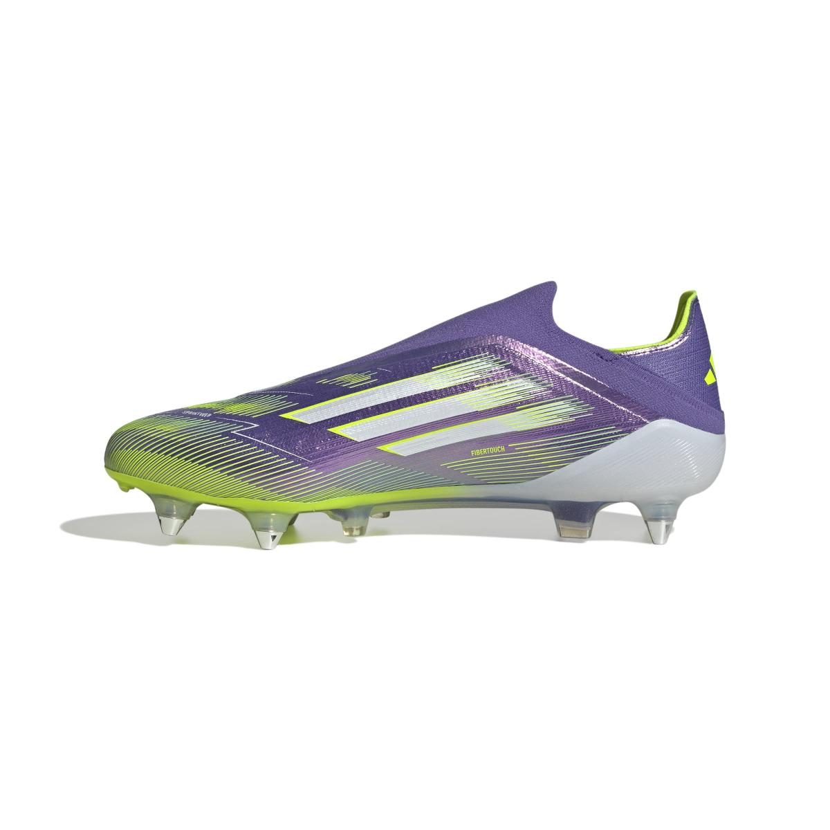 product/a/d/adidas_jh7642_4_footwear_photography_side_medial_center_view_white-nw091625.jpg