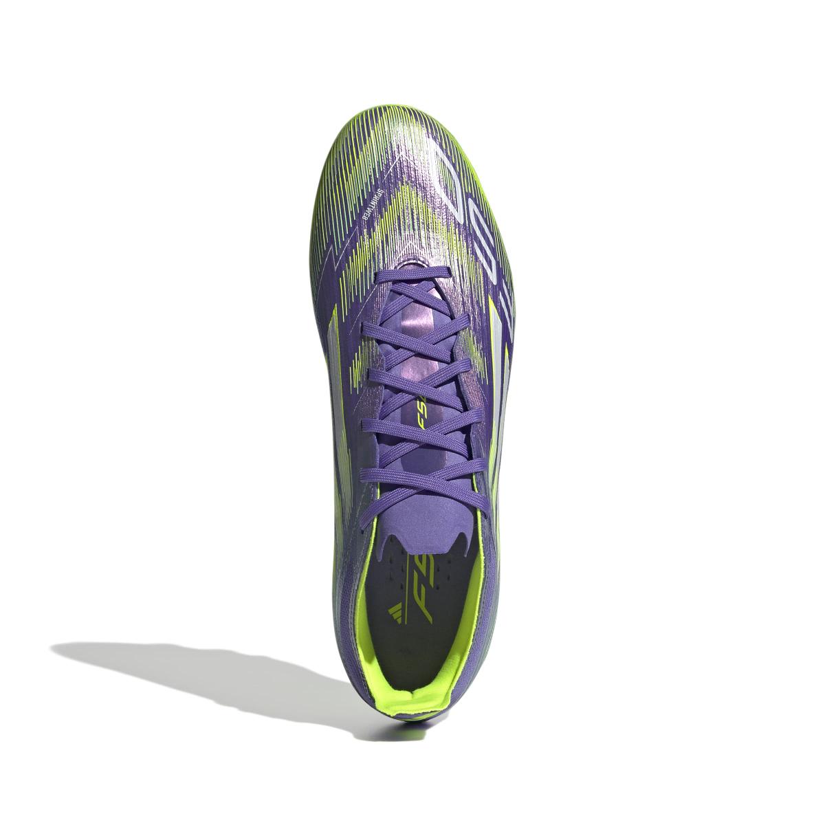product/a/d/adidas_jh7678_2_footwear_photography_top_portrait_view_white.jpg
